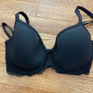 NWOT Wacoal Bra Size 32D
